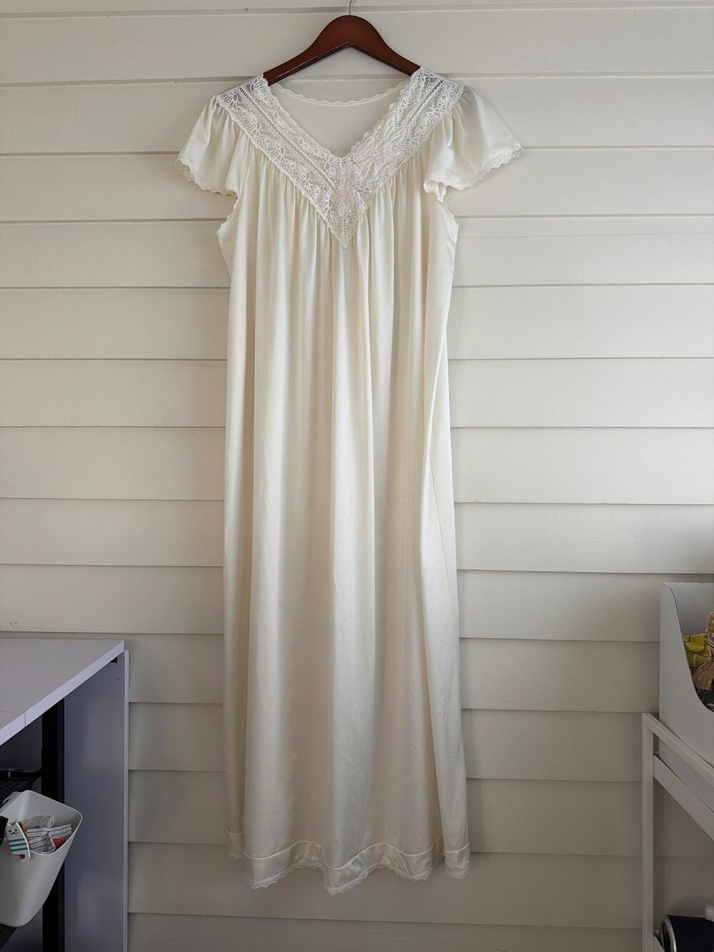 Vintage Shadowline Nightgown M Ivory Lace Floral Cottagecore Romantic Maxi Slip